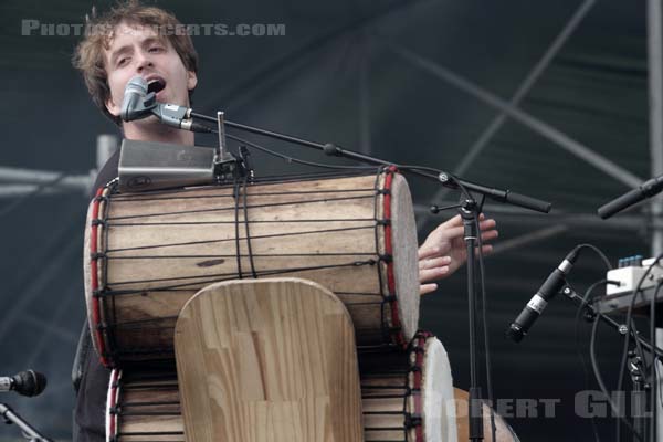 FRANCOIS AND THE ATLAS MOUNTAIN - 2011-08-28 - SAINT CLOUD - Domaine National - Scene de l'Industrie - 